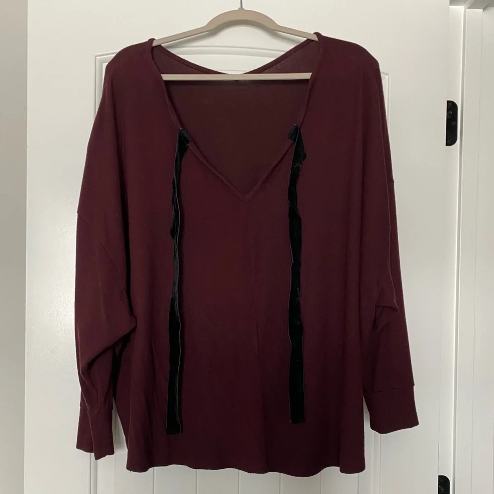 🛍️SALE…Maurices Deep Burgundy Long Sleeve Top - Picture 2 of 6